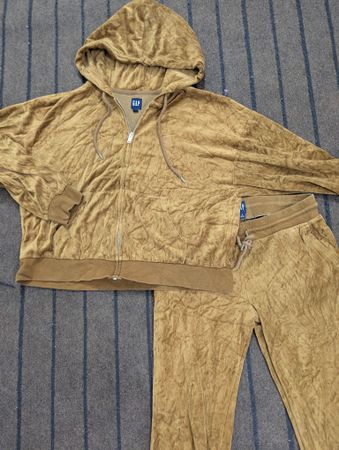 SD 187 RARE GAP AND RALPH LAUREN MIX ITEMS