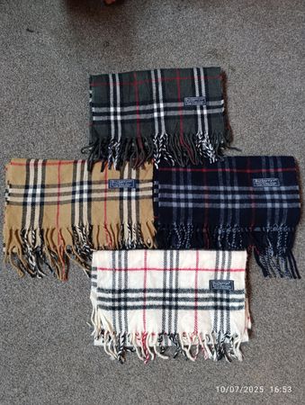 Premium authentische Burberry-Schals