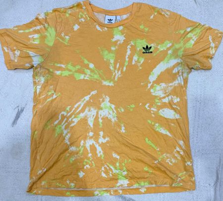 Adidas T shirts 16 pieces