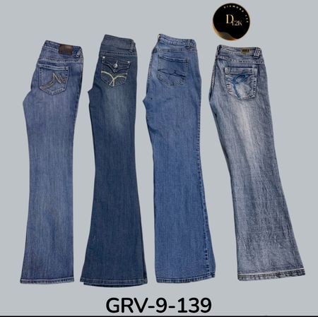 Jean flared bleu large tendance – Look rétro streetwear (GRV-9-139)