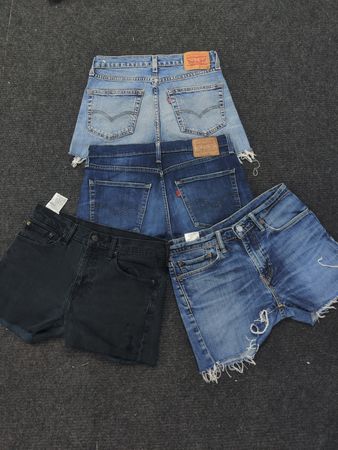 Levis cut off shorts