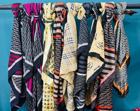 T1536 Luxury Scarf Square Shape