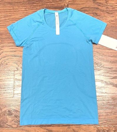Lululemon T shirts
