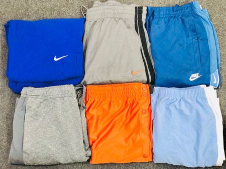 Classical Nike trackpants