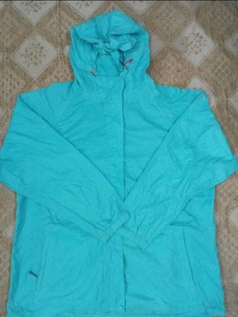 Casaco de chuva e jaqueta