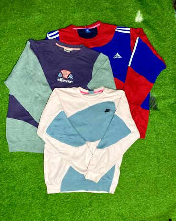 アップサイクルブランデッドスウェットシャツ