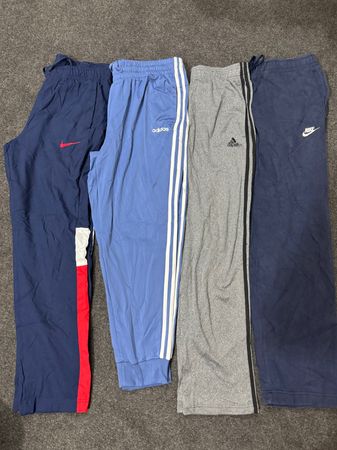 Nike/Addidas calça de pista