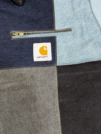 Veste en patchwork denim bleu Detroit relookée Vintage Carhartt