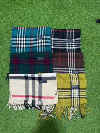 Lenços Burberry premium