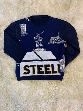 Upcycle Sweatshirt im Tapisserie Sando-Stil
