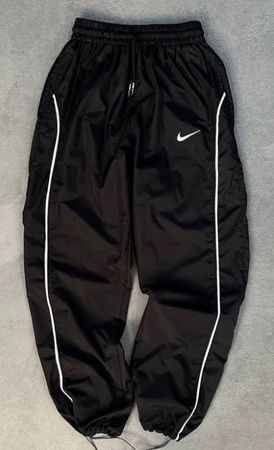 Classical Nike trackpants