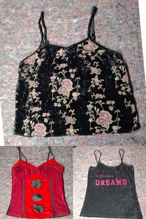 SS #010Vintage années 90 y2K années 00 Cami Top Soie Imprimé Graphique Floral Noir Dentelle velours hauts