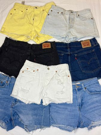Levi’s Mini Shorts | V-T094