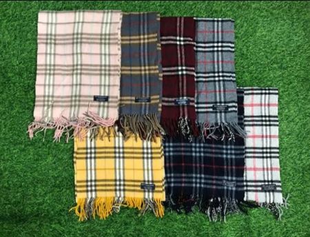 Burberry scarve