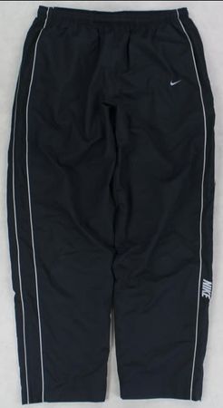 Calças de treino Nike clássicas