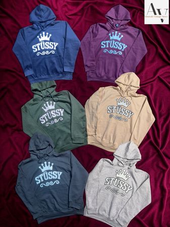 「Stussy プリントクラウンフーディー（リワークスタイル）」
