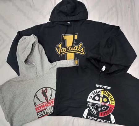 CRZ0207 Sweat à capuche graphique de sport sans marque – Lot mixte