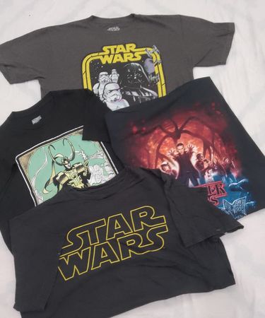 ZV0299  Movie/show printed T shirt