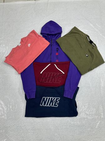Nike Sweatshit and Hoodies