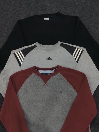 プレミアムブランドのスウェットシャツ