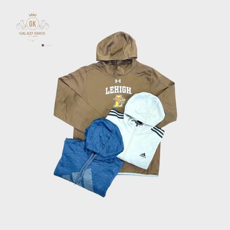 Sweats à capuche de marques mélangées