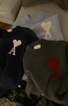 pull AMI Paris authentique