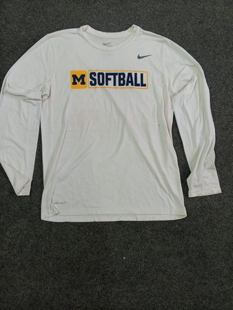 ナイキ Tシャツ