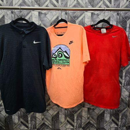 AV-0196 Nike T-Shirts