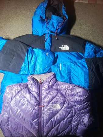 Authentic the North face puffer 700/800
