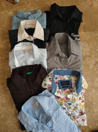 Woman button up fitted short body shirts