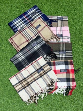 Écharpes Burberry de marque (111)