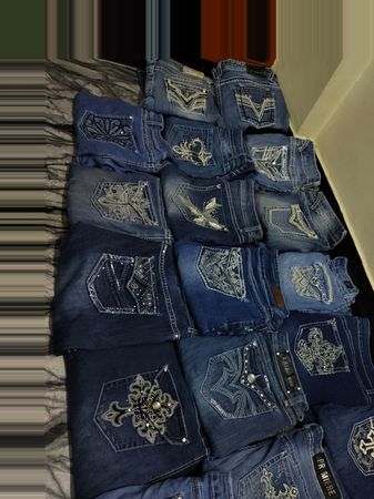 Custom handpick Discounted Jeans Bundle 34 Pcs