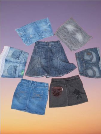 Sicko 19 und andere Mini-Röcke (MSK-82)