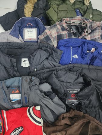 BRANDED PUFFER JACKETS TTM5