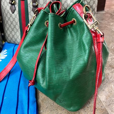 Sacs à main Lv gucci