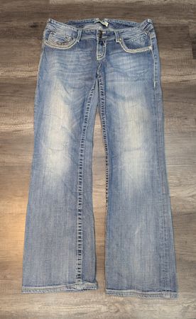 782 - Jeans de Flare estilo bordado