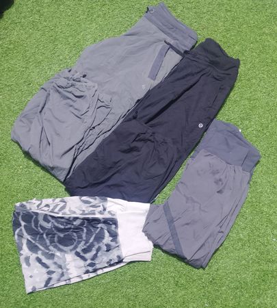 Lululemon トラックパンツ