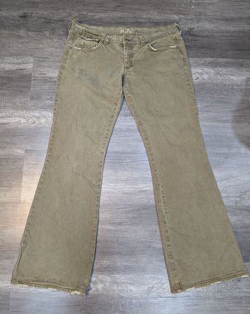 797 - Jeans flare brodés style Y2K.