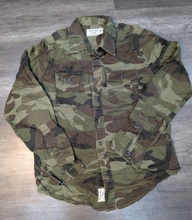 806 - Abercrombie Men Shirts