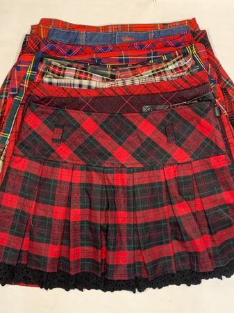 All down for RED! Y2k Checkered Minis