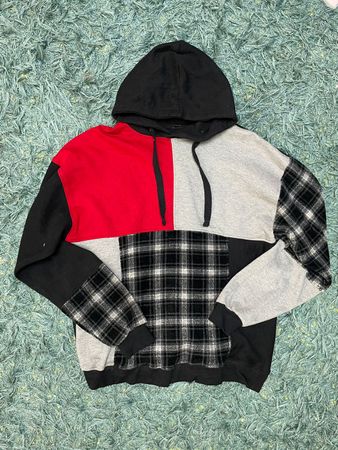 Pulls à capuche revalorisés