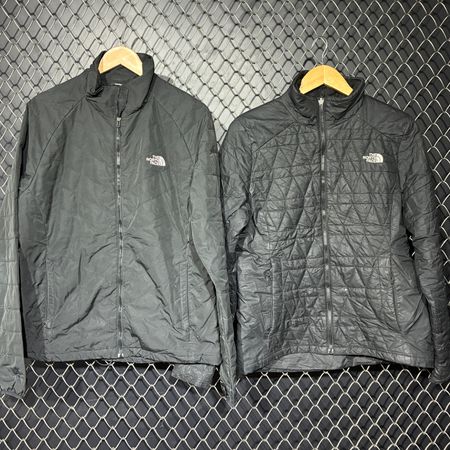 The North Face light weight puffer (FNC:1030
