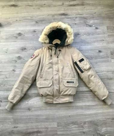 カナダグース パファージャケット