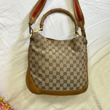 DEAL OF GUCCI BAGS