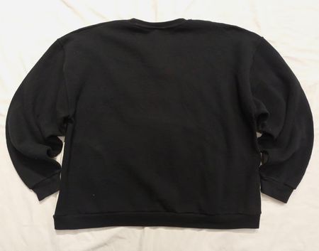 CR779 アップサイクル ミックス ブランド パッチ スウェットシャツ – ユニセックス