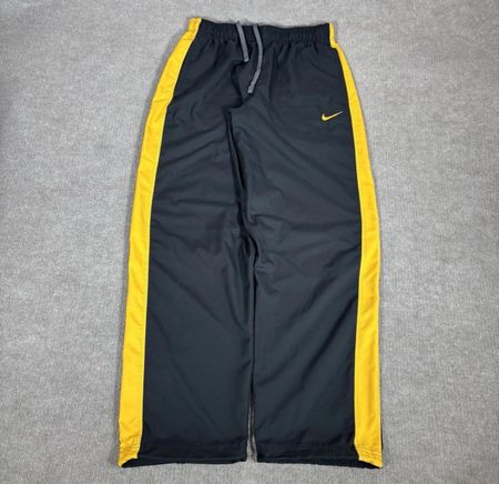 本物のヴィンテージNikeトラックパンツ