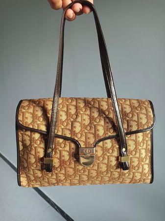 Benutzerdefinierte Handpicked Tasche und Ohrcuff