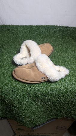 MAV#34 UGG Women's Slippers
