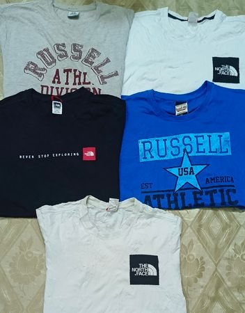 Camisas Russell e The North Face
