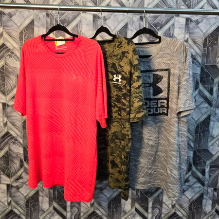 AV-0341 Under Armour T-Shirts s/s